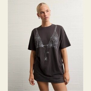 American Eagle Halloween Spooky Tee 👻